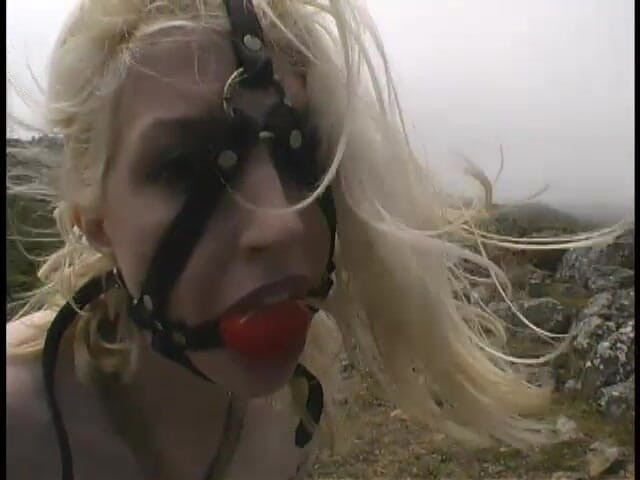 Hogtied by Kink: 女牛仔