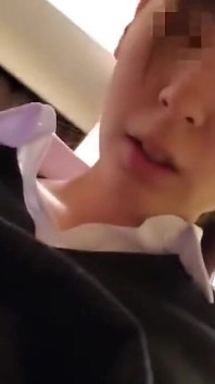 Gagica japoneză timidă se excită în hotel