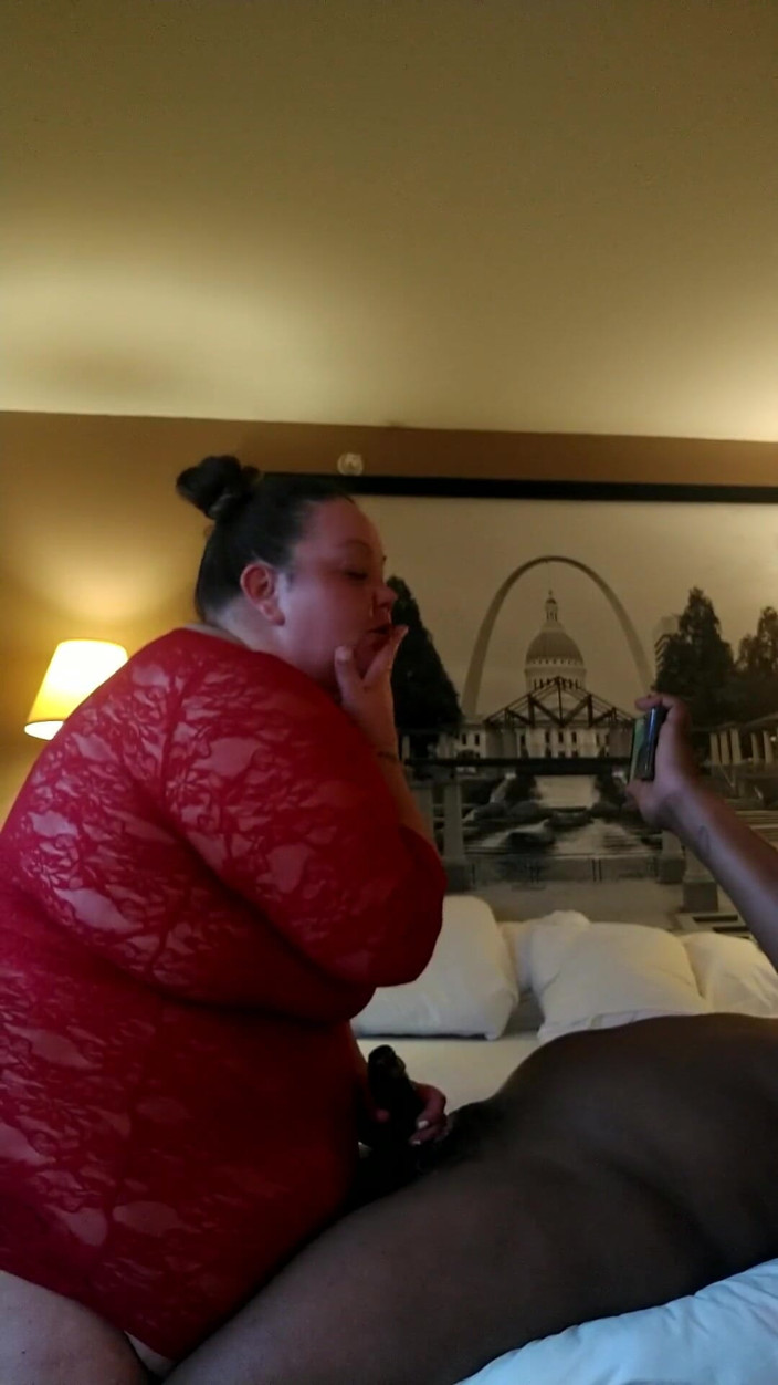 Kimmywetwet: BBC Facefucks Piggy