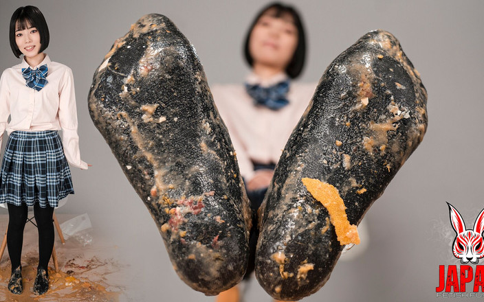 Japan Fetish Fusion: 食物粉碎幻想：tsubame amai的女大学生实验