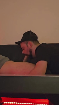 Pohledný hetero řidič Uberu přesvědčen