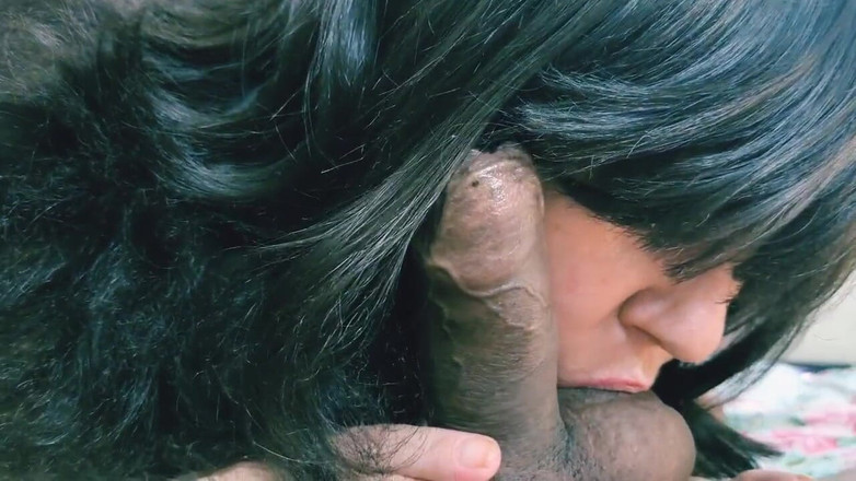 Bolly Karma: Jongens kijken graag naar haar