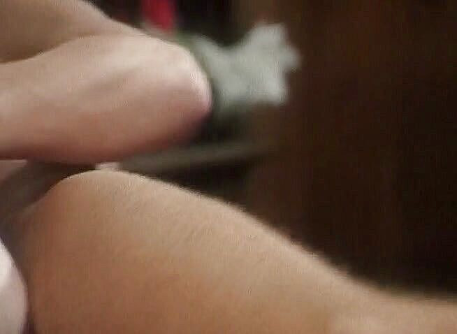 The Vintage Era: Une brune fait l'amour sur le lit