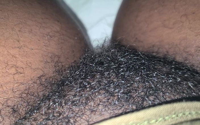 Roseblue2: Harter weiblicher orgasmus beim porno gucken