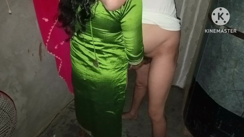 Kavita69: Desi Heiße Sasu Ma Wird Von Schwiegersohn in Stehender Position...