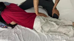 पंजाबी सोटेलिमा ने मेरे सामने अपनी बड़ी गांड नग्न की और कहा, मेरी प्यासी गांड को जोर से चोदो।