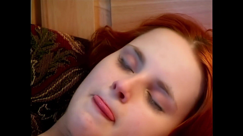 Pornobello: Rudowłosa i blondynka na dziką lesbijską pasję