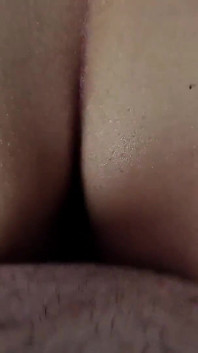 Můj přítel mě přistihl, jak šukám jeho nejlepšího přítele!