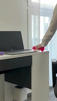 Secretaria Tetona Se Masturba En La Oficina Y Hace Squirt!