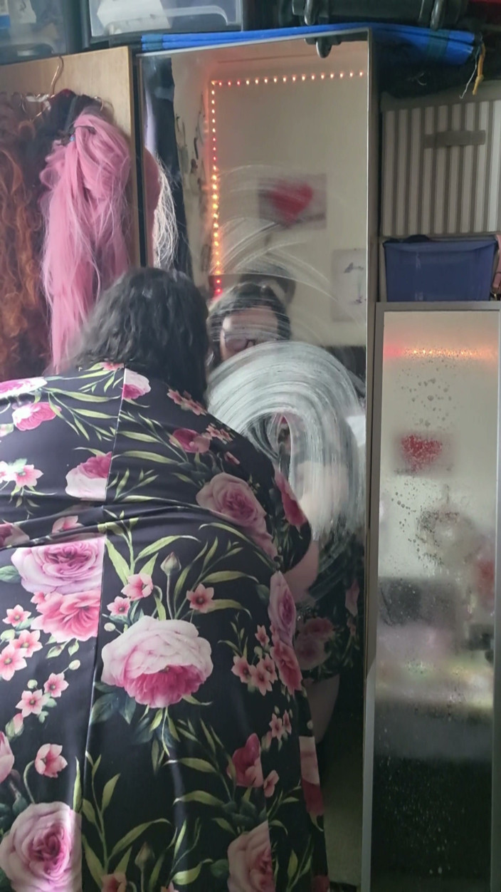 SSBBWLadyBrads: SSBBW Mirror Mirro na parede grandona