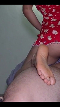 핫한 마누라에게 이웃을 따먹어달라고 부탁하는 바람난 남편!