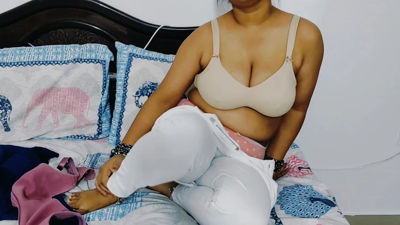 Hotty Jiya Sharmaa: Apertada buceta indiana em saree fodida duro por Devar