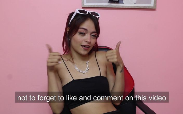 Lesbian Friends: Fetele latino se masturbează împreună după ore