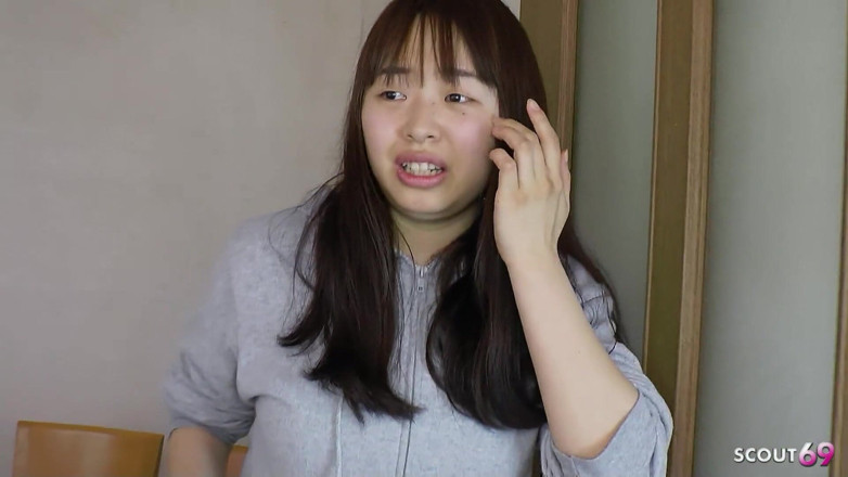Asian porn collection: Худенькую японскую тинку-студентку Шино трахнул учитель перед группой без цензуры