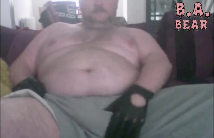 B A Bear: Stepdaddy Wanks in His Black Leather Gloves