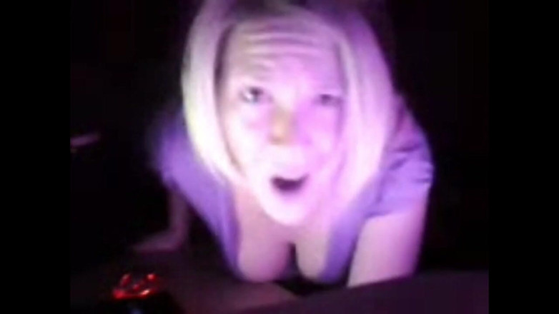 Dogging after dark: Imundo idioma de quatro