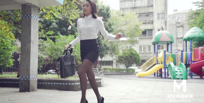 ModelMedia Asia: Curier 2