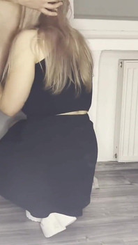 J’ai baisé ma belle voisine et j’ai joui sur ses seins
