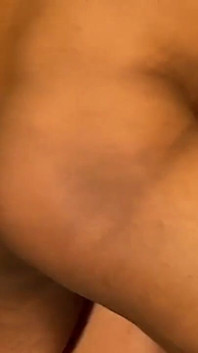 Filmează o mamă sexy cu cur mare Iluv Shauna