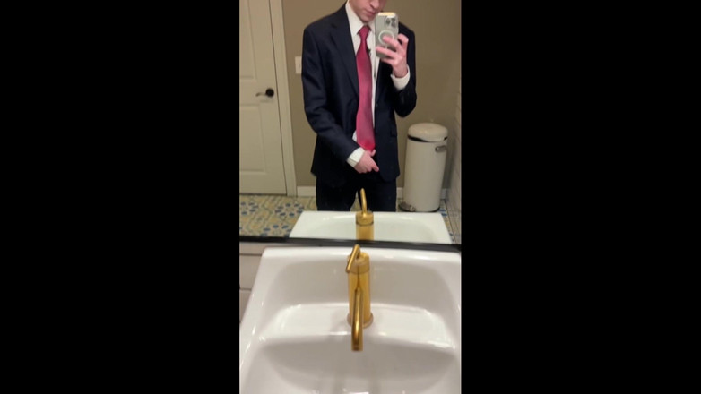 The Show Studio: 졸업식 날 자위행위