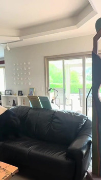 Der chinesische hengst Yummy jimmy fickt stripperin, versaute kitty im wohnzimmer