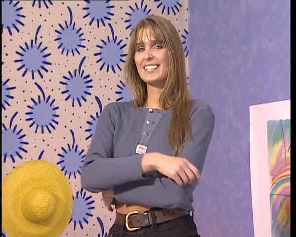 YOUR FIRST PORN: Mandy owłosiona cipka musi być ogolona