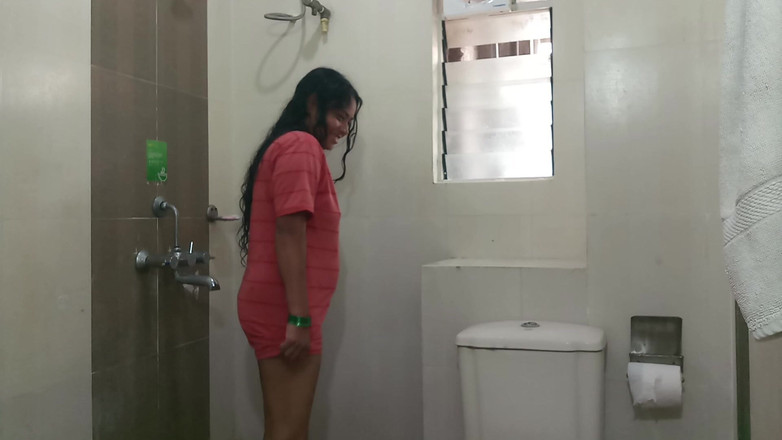 Telugu Couple: Cachonda india dedeándose el coño necesita sexo, semen follando dentro