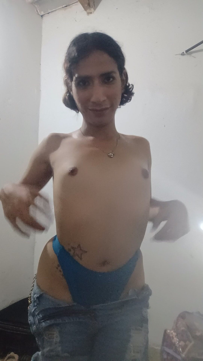 Femboy from Colombia: Danças Esta Manhã E Novamente Para Ty