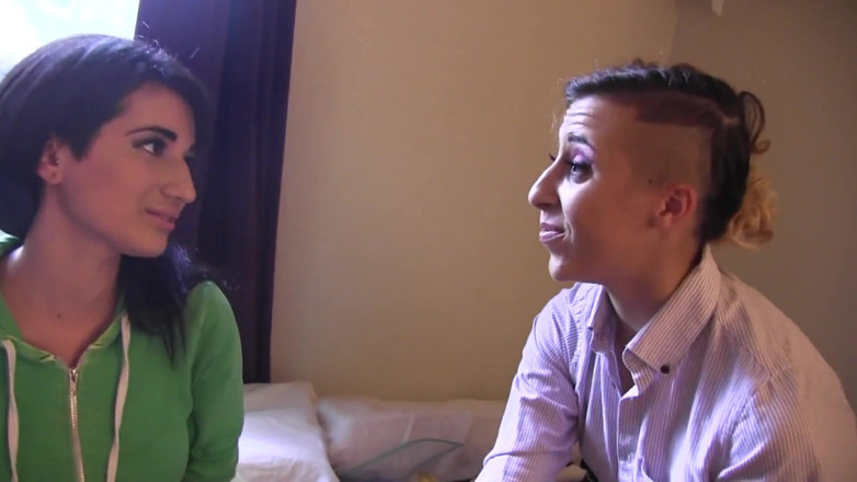 Radical Lesbian: Všechny holky amatéři