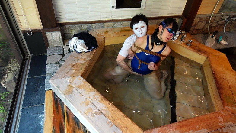 ushirosugatanomiki: Trajes de baño y cuerdas empapados, excursiones interminables