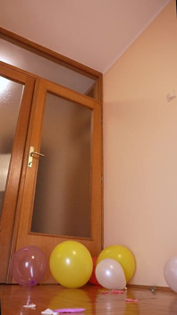 Popping Všechny tvé šukající balónky s mými podpatky
