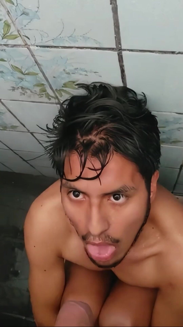Danmel X: Tugas awak Adalah Menelan Setiap Deepthroat Kencing