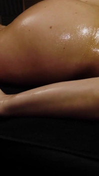 Jasmine Jae recebe uma massagem e final feliz