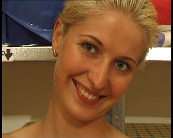 YOUR FIRST PORN: Beim Perversen Wichsen Bei der Arbeid erwischt - betrapt op pervers...