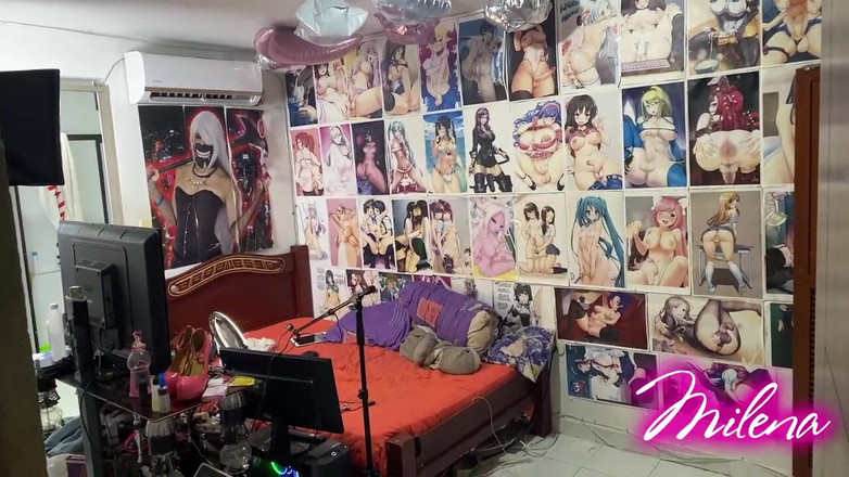 Ariana Unicorn: Atât de excitată folosind Lingierie