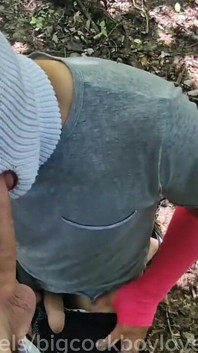 Ein Sissy-emo-twink Wurde Von Einem Typen Ohne Kondom Direkt Auf Der Autobahn Gefickt, Mit Sperma Bedeckt