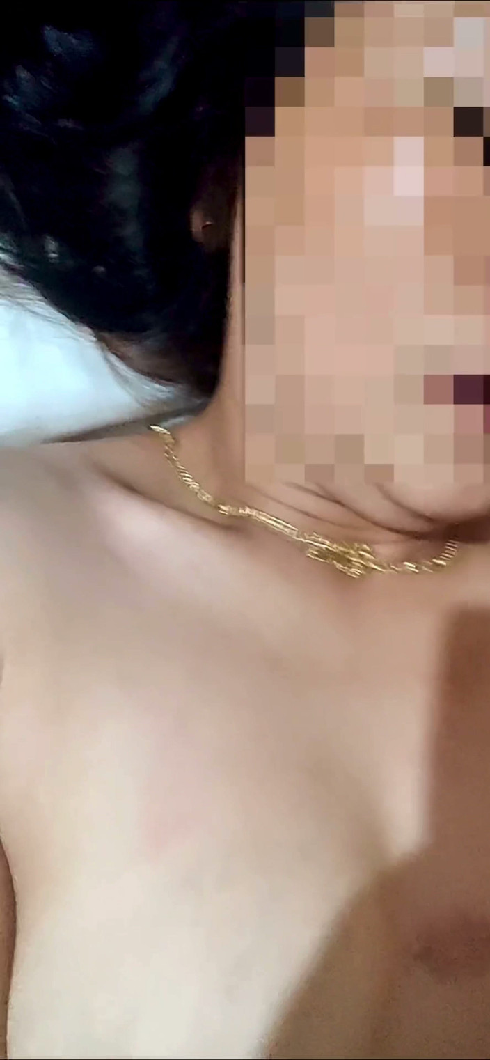 Bbclund Studio: Ho incontrato una ragazza di xhamster e l'ho scopata così...