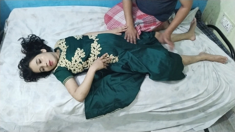 Indian Muslim Couple: Desi Wife Tanish Fatima Wild Morning Mood She Couldn’t Resist...