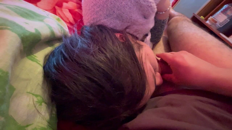 AncaLuxe: Ancaluxe-lutschenden Schwanz Und Tief in Meinem Hals Gefickt Werden Und...