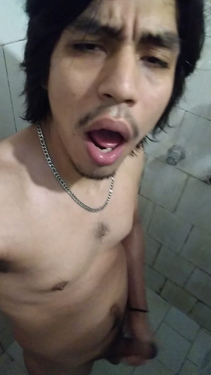 AlexAlejandro13: Podívej se na mě, jak ho táhnu vodou