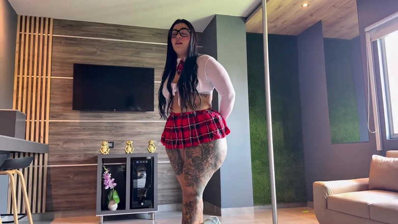 AlejandraGarciax: Big-butted Student Lets Her Ass Be Filled with Cum to...