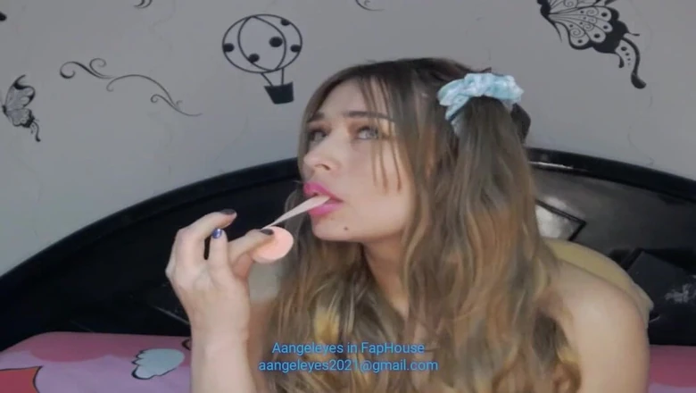 Angel eyes studio: Lots of Bubble Gum Inside My Tummy!!!