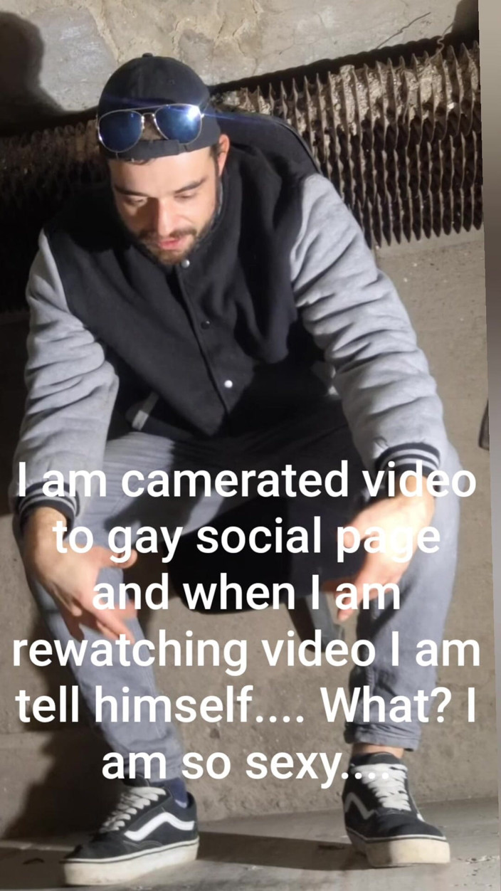 jerkofflover: 이 영상에서 왜 그걸 하는지, 왜 그들을 쏘는지 말해요