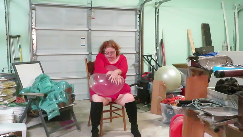 BBW nurse Vicki adventures with friends: Mijn dikke kont laat een paar enorme duidelijke ballonnen ontspringen