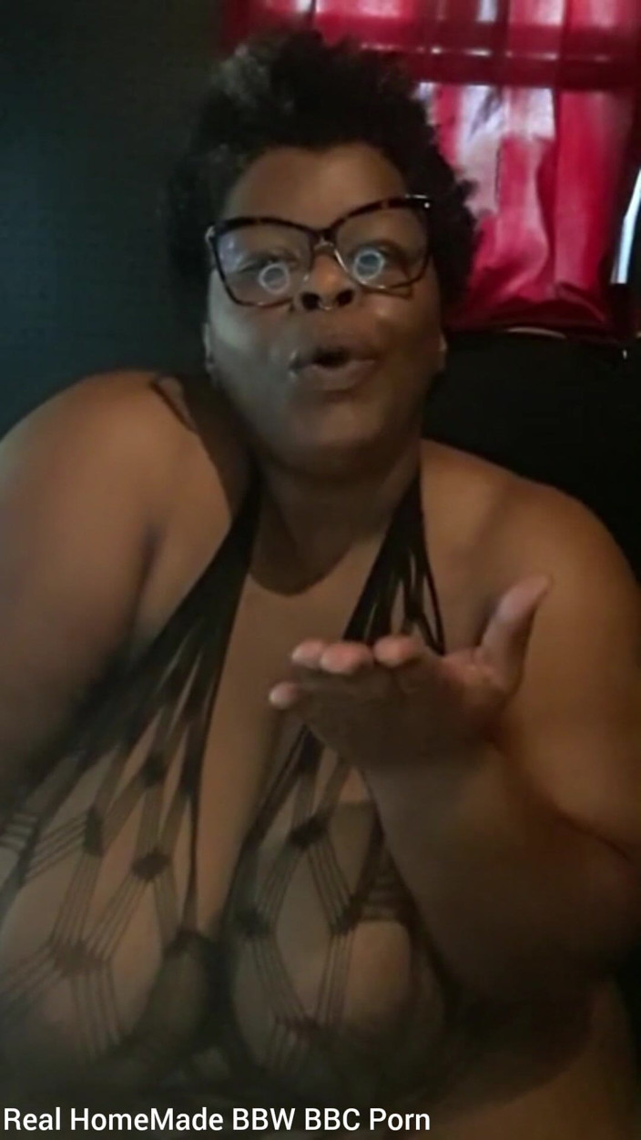 Super sexy ebony cuties: Götümü sallıyorum zıplıyor sallayarak büyük göğüslerimi sıkıyor
