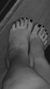Sexy Toes Shining for Stepdaddy
