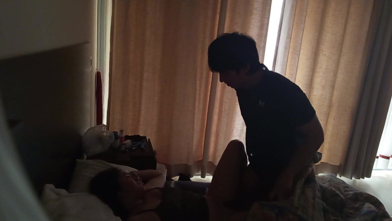 Moo DBOXXX: 내 18살 기독교 친구와 함께