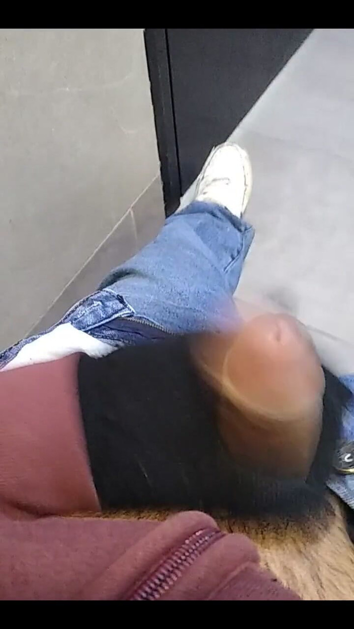 AlexAlejandro13: Kfc nhà vệ sinh tràn sữa