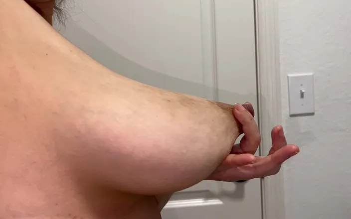 VeeVee Vixen: Stepmoms Laundry Day