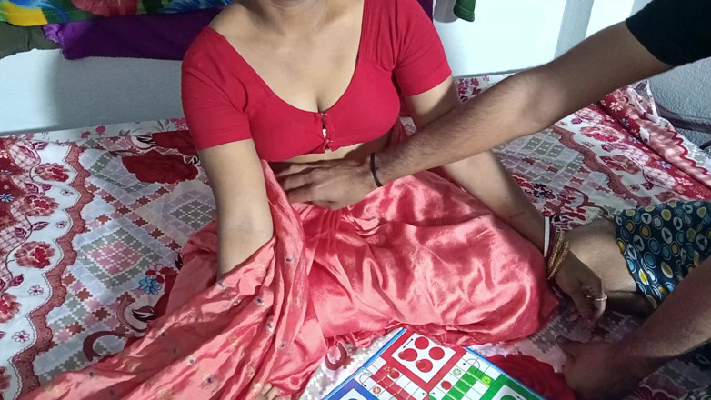 FireeCouple: Bhabhi Ke Sath Ludoゲーム、勝者が有利に